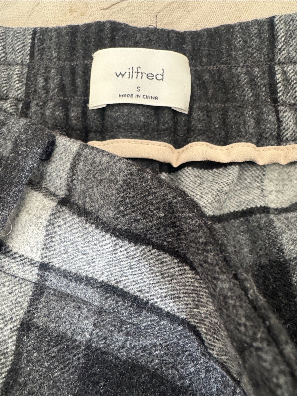 Wilfred Black & Gray Plaid Cropped Pants - Picture 3 of 5